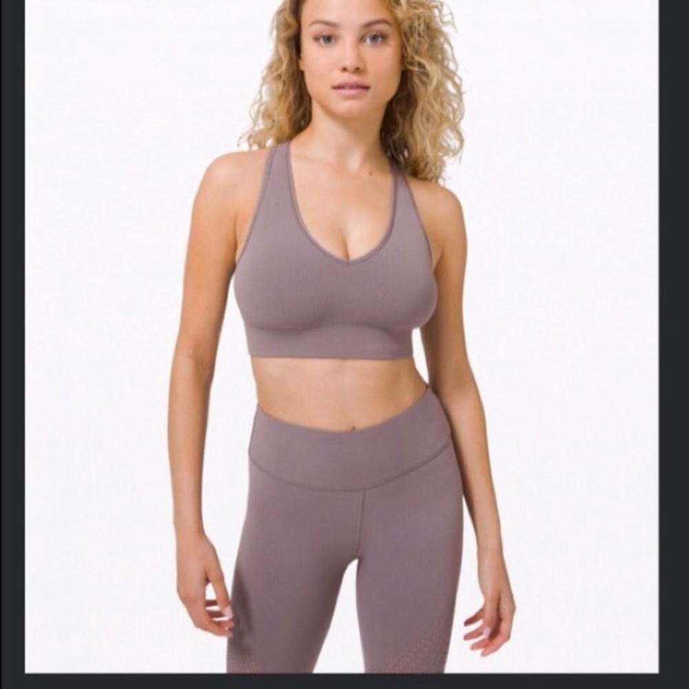 Lululemon sports bra